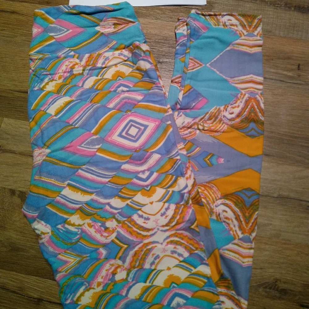 Os pastel Lularoe leggings